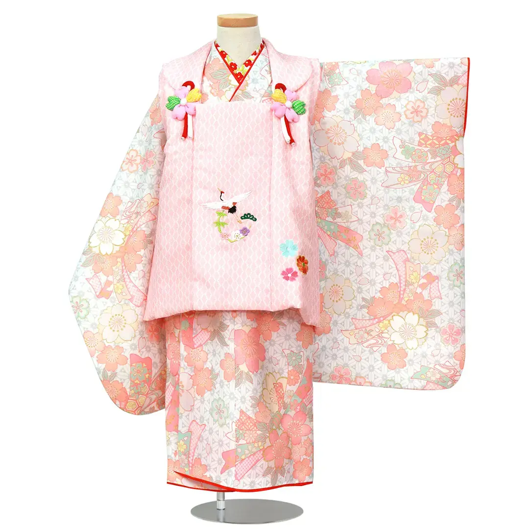 白地にピンクの桜と束ね熨斗の着物、ピンクの被布コートセット／七五三・三歳女の子／正面