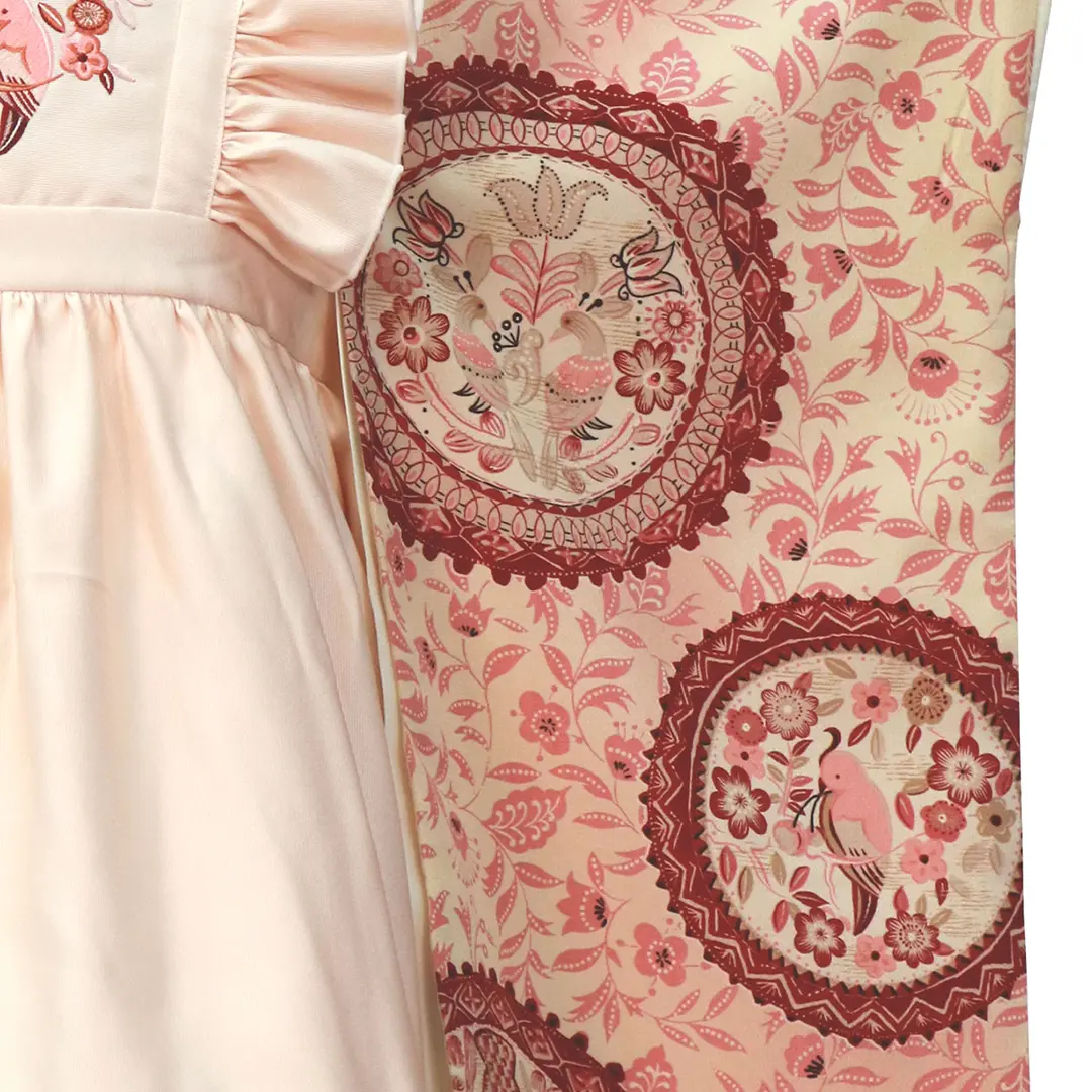 《九重》ピンク地に小鳥、洋風の被布コートセット／七五三・三歳女の子 袖