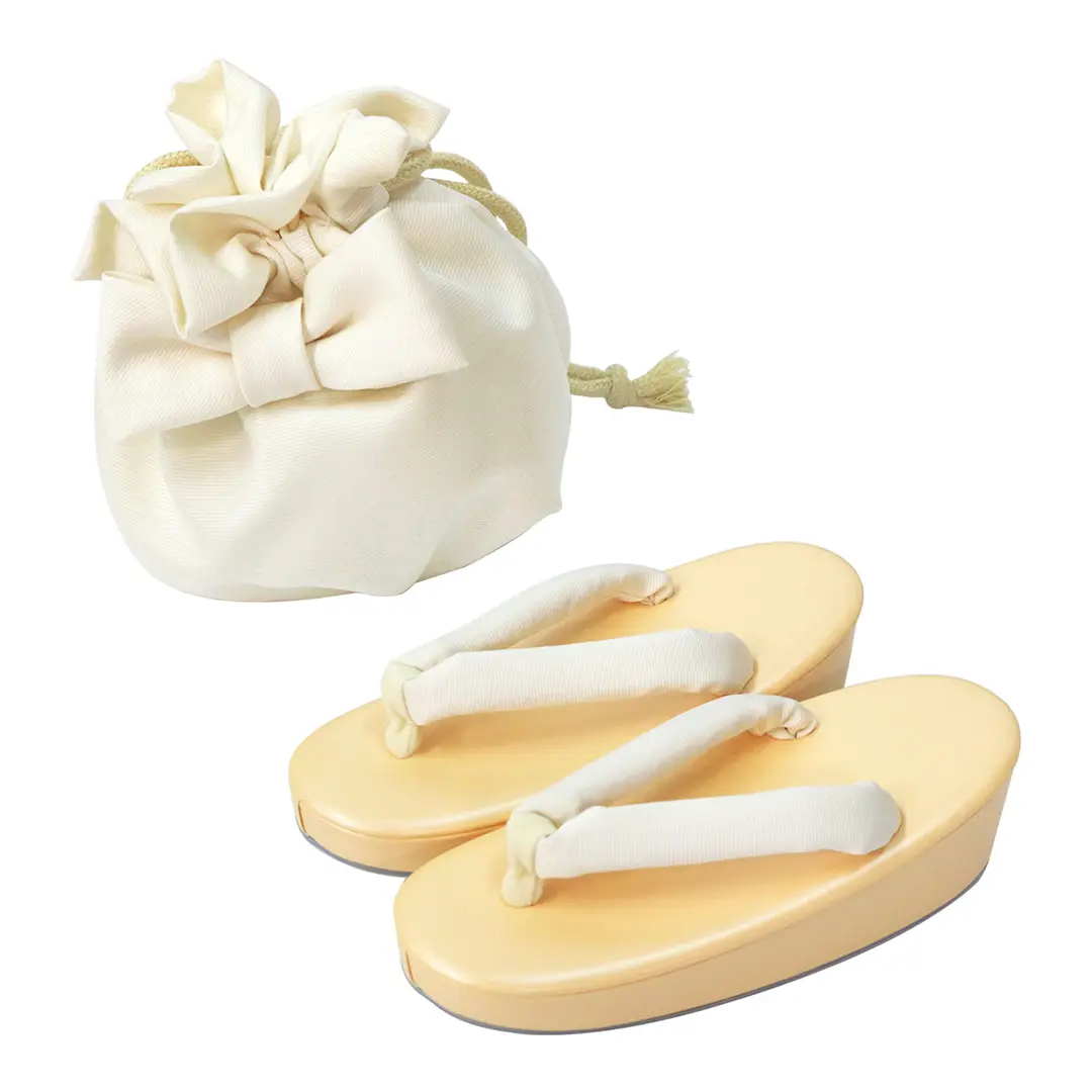 九重》ベージュ地に小鳥、洋風の被布コートセット／七五三・三歳女の子