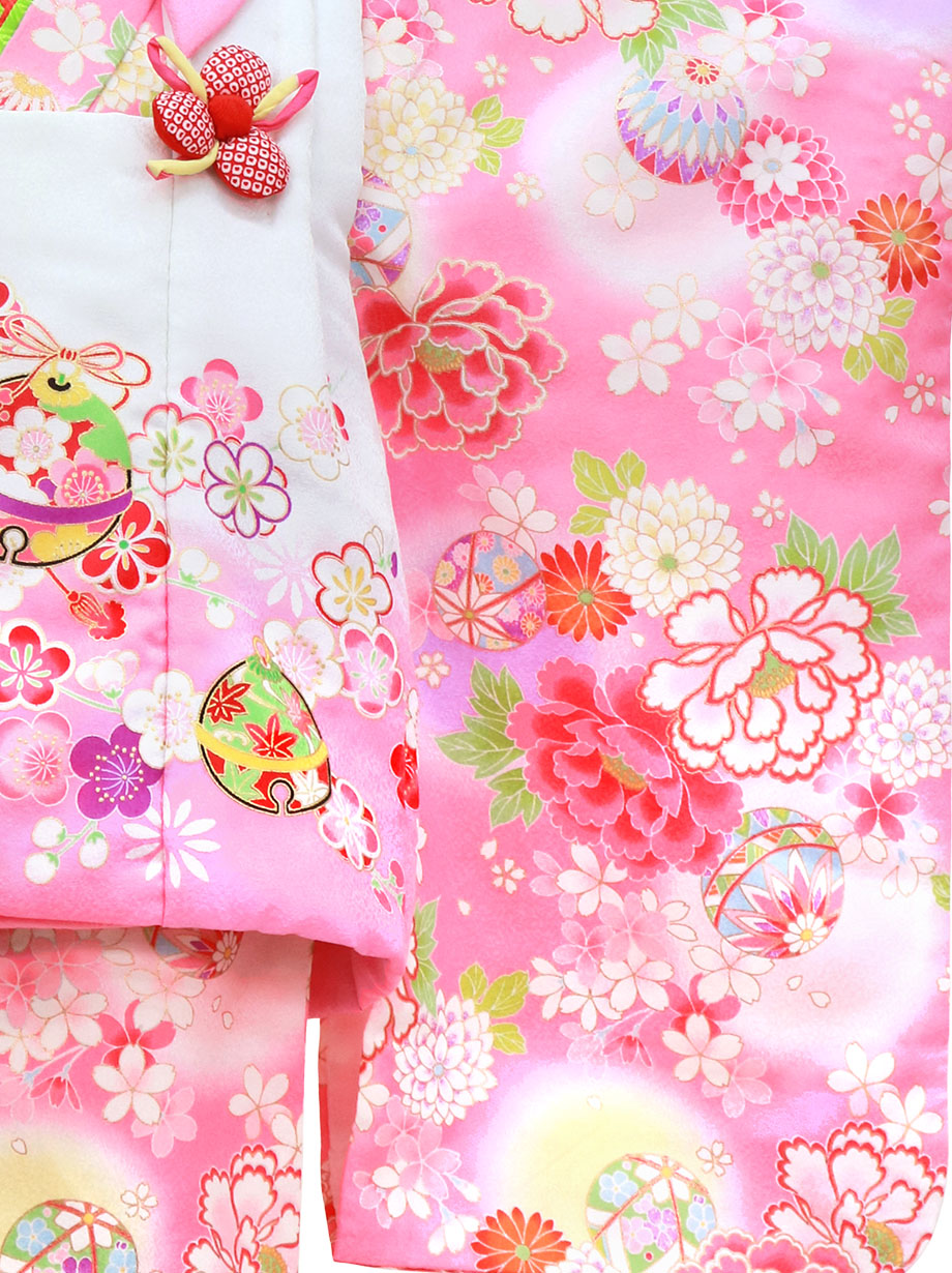 ピンク地に牡丹や鞠、桜の着物に梅と鈴の被布コートセット