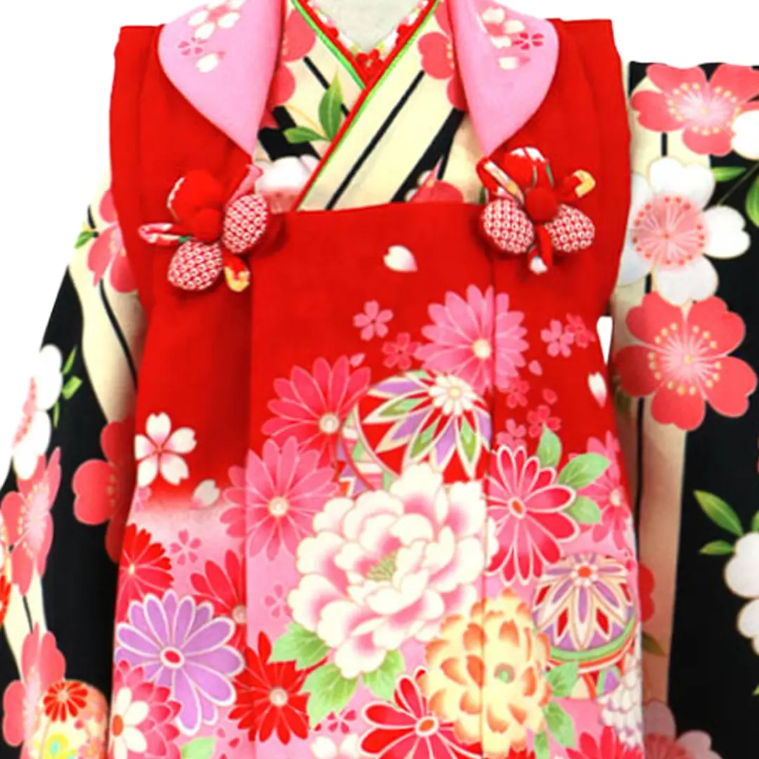 黒地に矢絣と桜の着物、赤地に牡丹と鞠の被布コートセット／七五三・三歳女の子／被布詳細