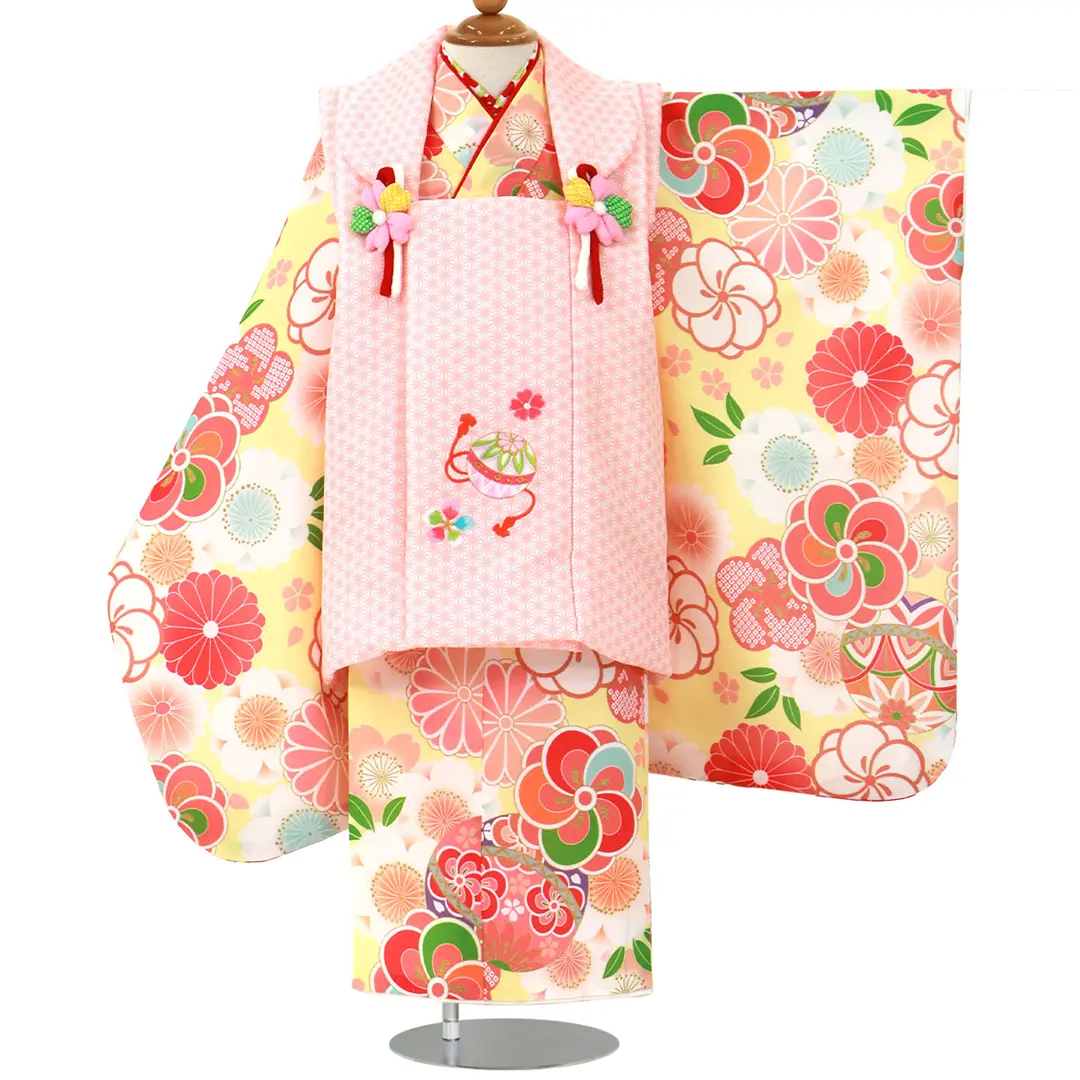 黄色にねじ梅と桜と鞠、被布コートセット／七五三・三歳女の子／正面