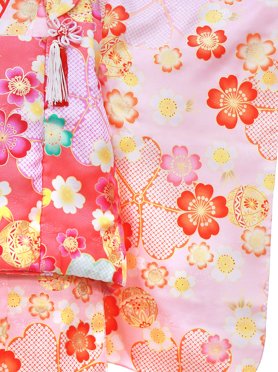淡ピンク地に桜と鞠の着物、ピンク地に桜と鞠の被布コートセット