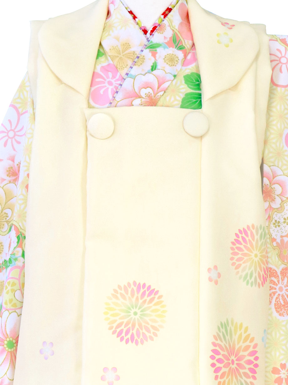 KAGURA》 クリーム地に桜と雪輪、アイボリーの被布コートセット