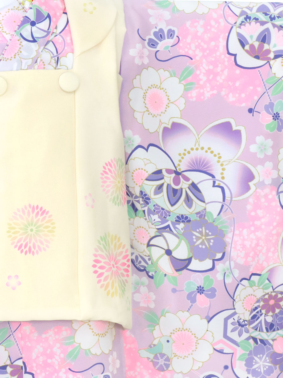 七五三 着物と被布（鞠と桜）三歳用セット 淡ピンク地に桜と鞠の着物、ピンク地に桜と鞠の被布コートセット