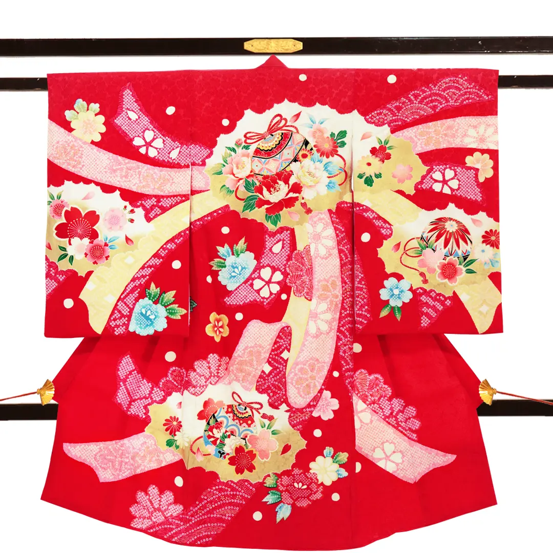 赤地に鈴と熨斗に染め疋田の祝い着（産着）／女児