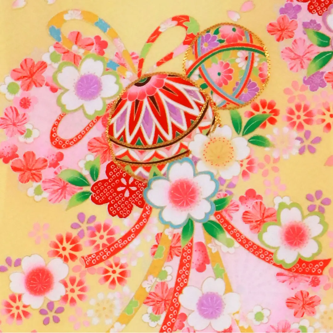 お宮参り産着／黄色地に鞠と花丸の祝い着／女児／背中の柄詳細