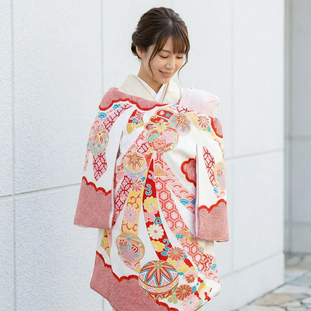 お宮参り産着／赤の染め疋田に束ね熨斗の祝い着／女児