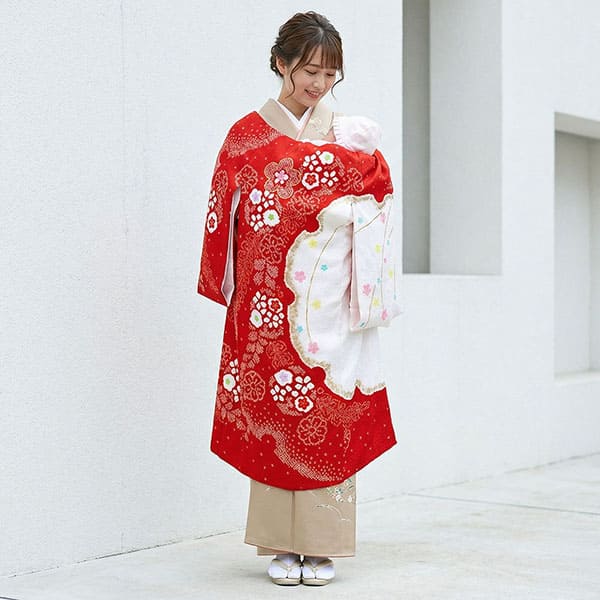 お宮参り産着レンタル／赤地に絞りの花文様と雪輪の祝い着／女児 | お