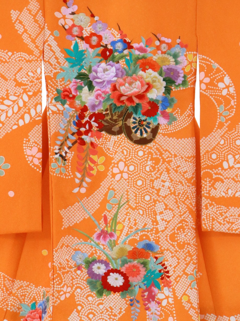 橙地に疋田の熨斗と花車の祝い着（産着）／女児