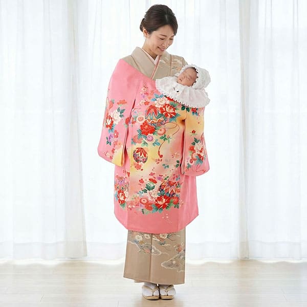 お宮参り産着／ピンク地に鞠と花尽くしの祝い着／女児