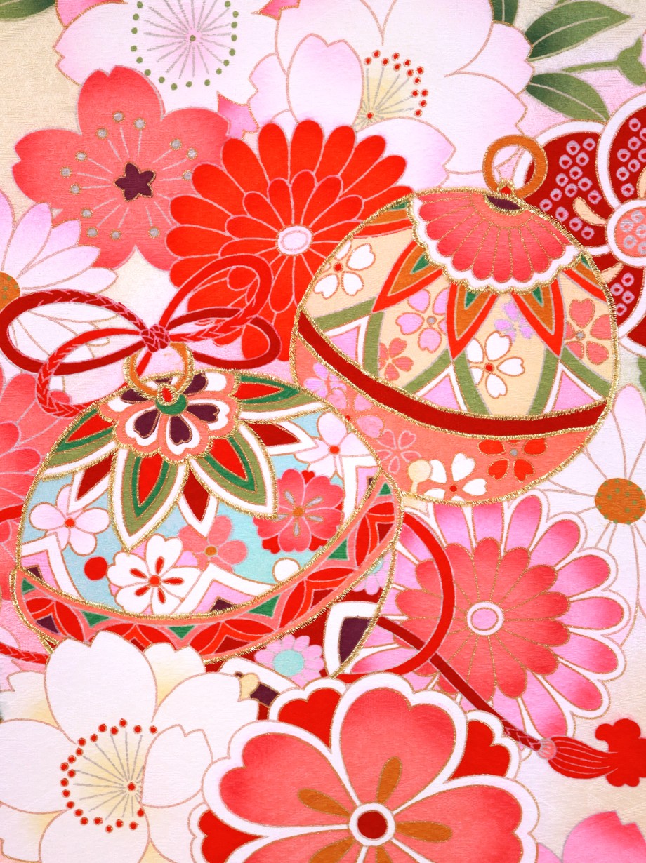 お宮参り産着／クリームイエローに鈴と花尽くしの祝い着／女児／背中の柄詳細