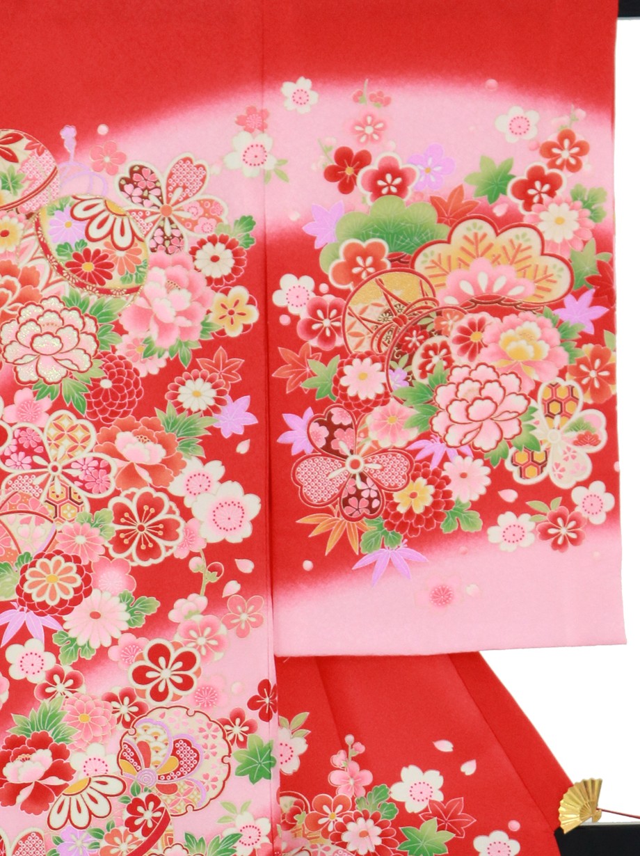 赤地に鞠と花尽くしの祝い着（産着）／女児