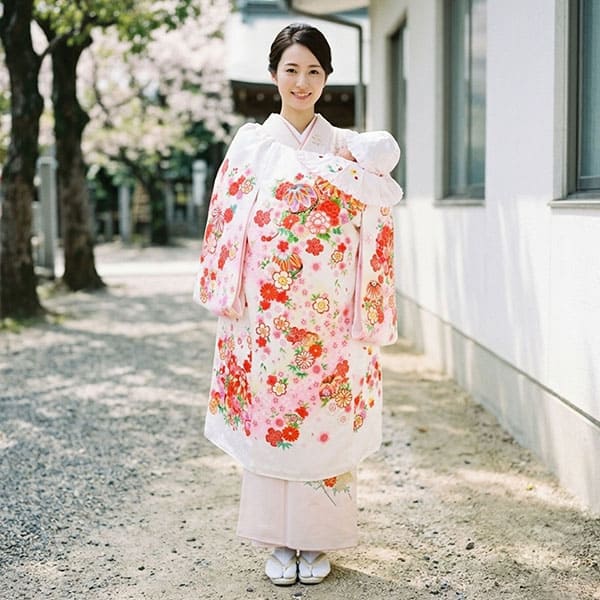 お宮参り産着レンタル／白地に鞠と四季花の祝い着／女児 | お宮参りの