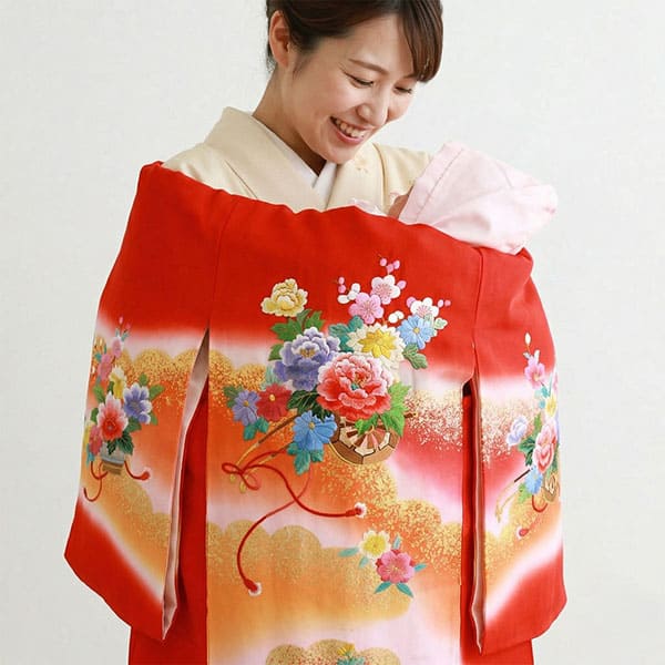 お宮参り産着レンタル／赤地に束ね熨斗、鞠と雪輪の祝い着／女児 | お