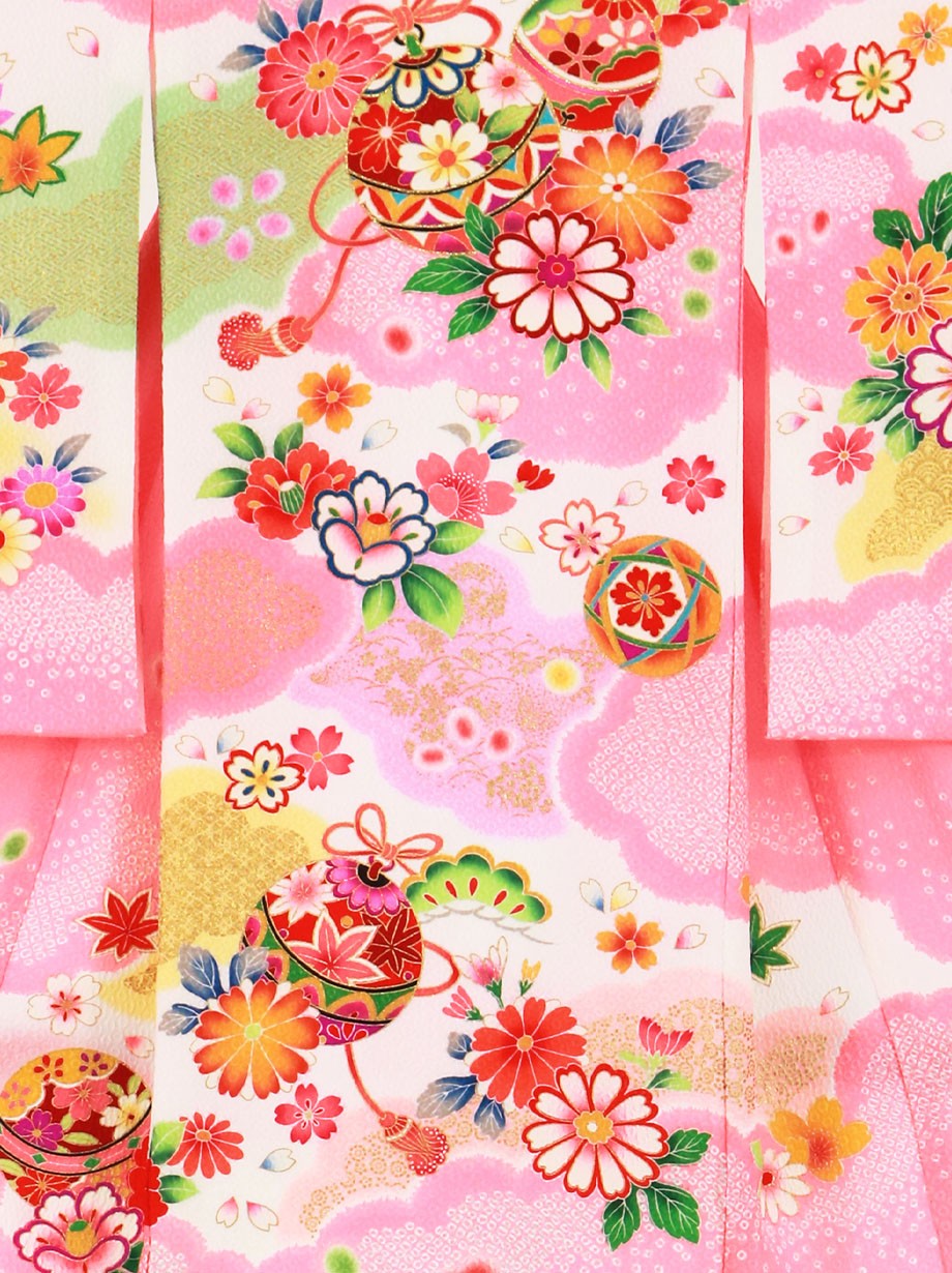 お宮参り産着／ピンク地に鈴と疋田の雲取りの祝い着／女児／背中詳細