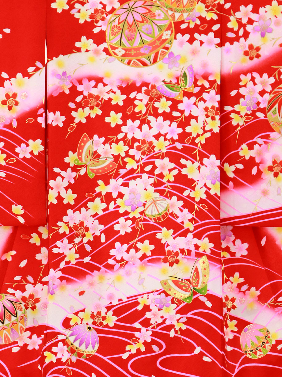 赤い花柄　辻ヶ花　蝶デザインの着物 お宮参り用品　産着　女の子　未使用 赤い花柄 辻ヶ花 蝶デザインの着物 お宮参り用品 産着 女の子