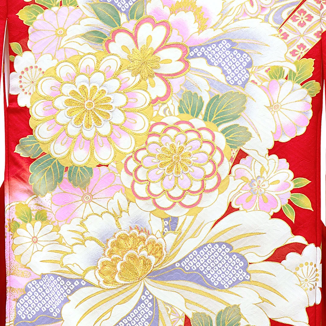 赤地に菊と大輪の牡丹、金の刺繍尽くしの祝い着（産着）／女児 背守り・アップ