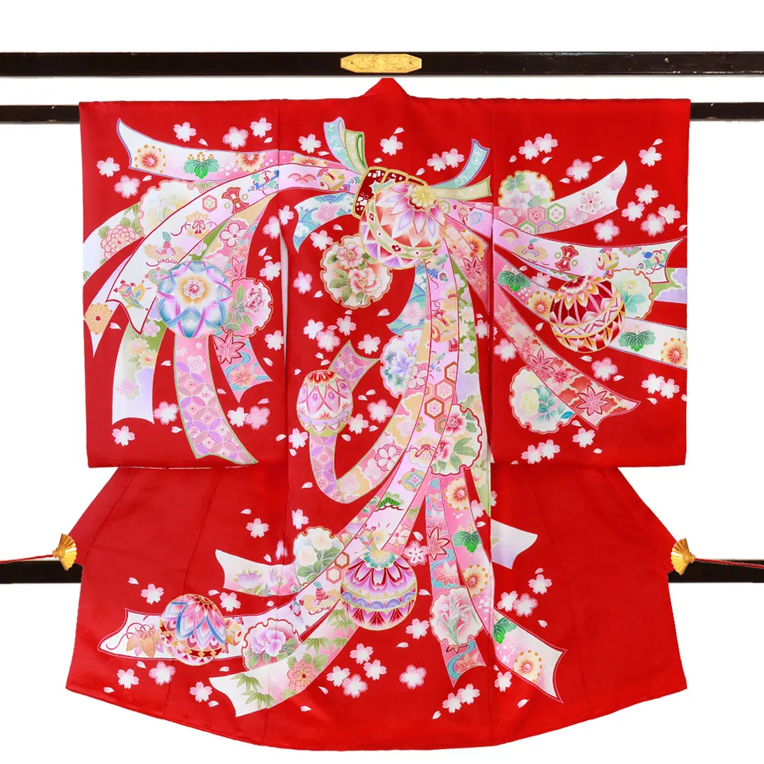 お宮参り産着／赤地に束ね熨斗、鞠と雪輪の祝い着／女児／正面
