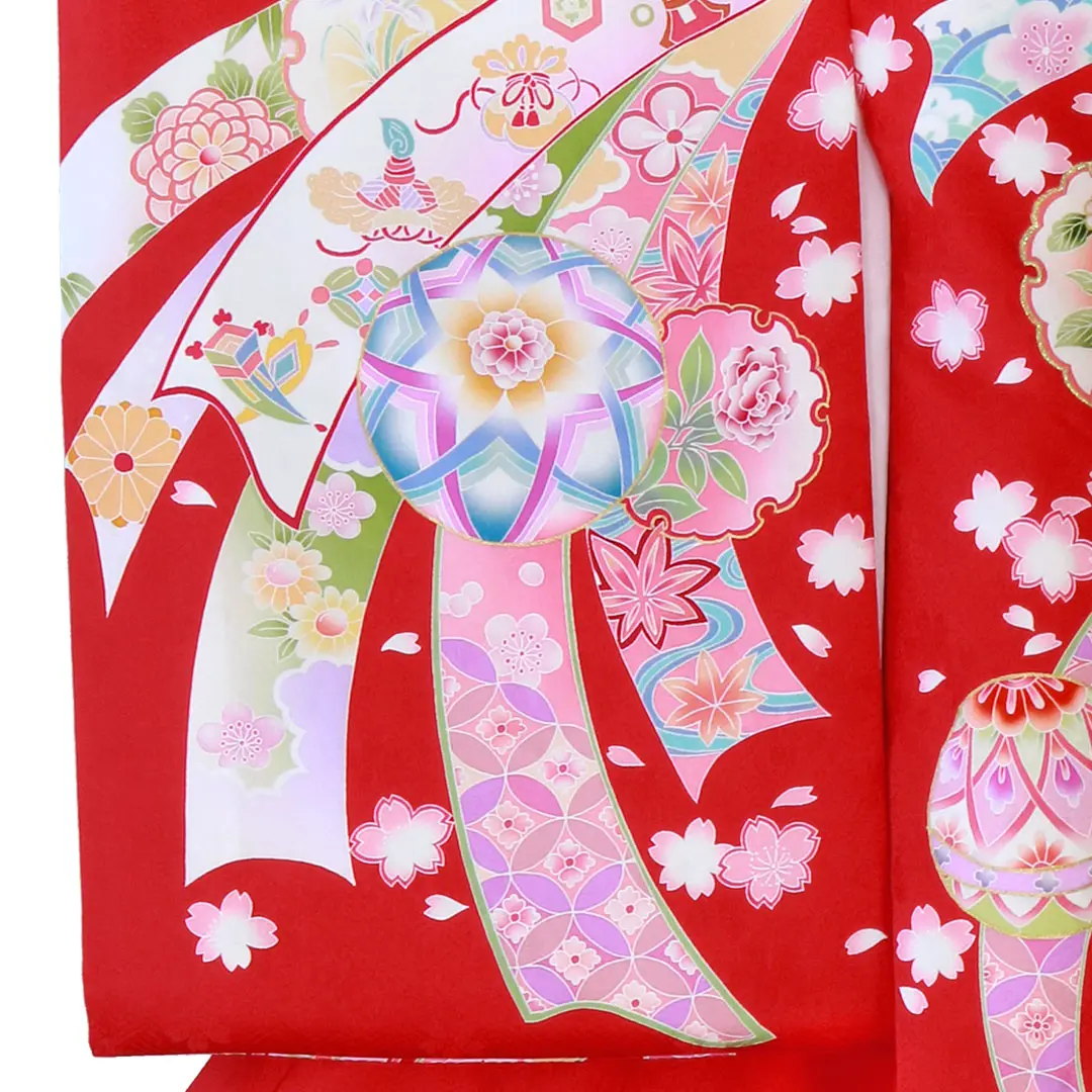 お宮参り産着／赤地に束ね熨斗、鞠と雪輪の祝い着／女児／左袖詳細