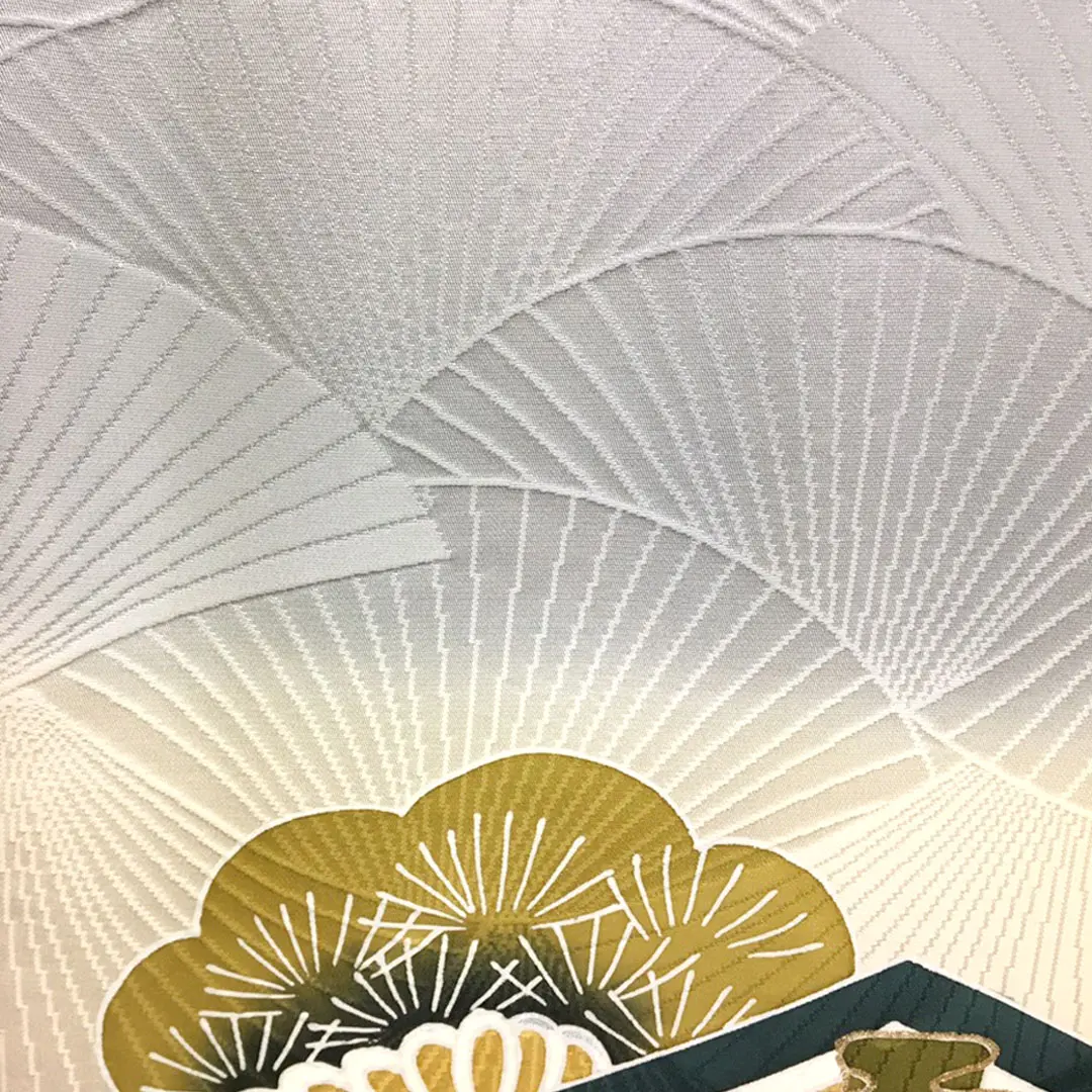 お宮参り産着／グレー地に兜と小槌の祝い着／男児／地紋詳細