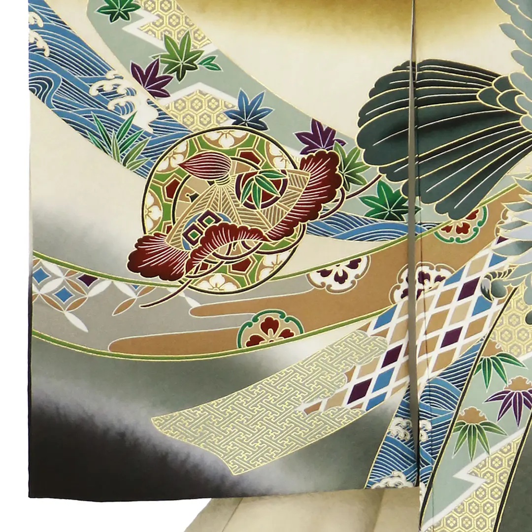 お宮参り産着／唐茶地に鷹と熨斗目の祝い着／男児／左袖詳細