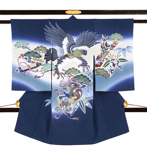お宮参り産着／紺地に鷹や巻物の祝い着／男児