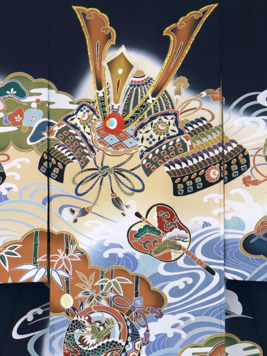 濃紺地に兜と波、吉祥文様の祝い着（産着）／男児