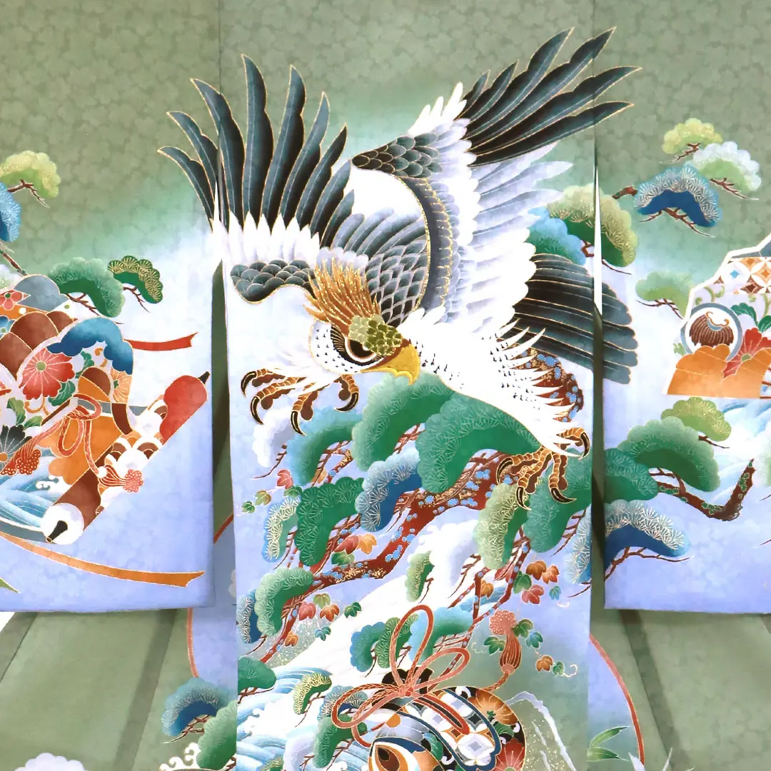 お宮参り産着／薄抹茶色に鷹の祝い着／男児／背中詳細