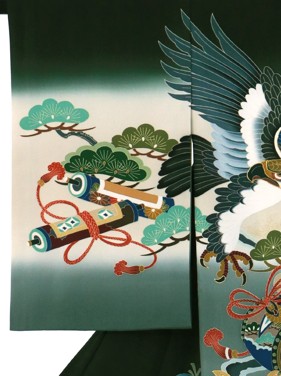 深緑地に鷹や巻物の祝い着（産着）／男児