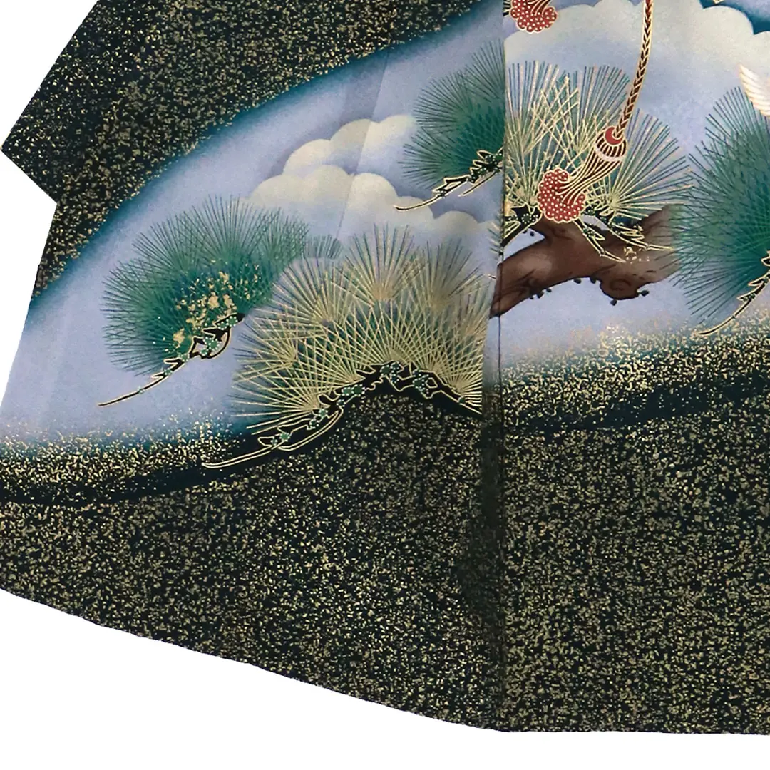 お宮参り産着／濃緑に金箔、鷹と富士の祝い着／男児／左裾詳細