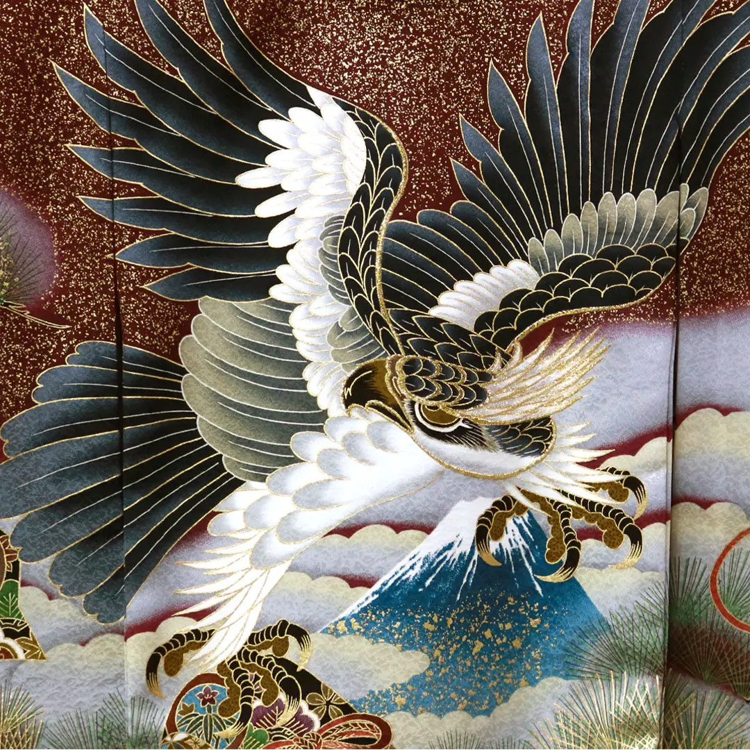 お宮参り産着／紫檀（したん）色に金箔、鷹と富士の祝い着／男児／背中の柄詳細