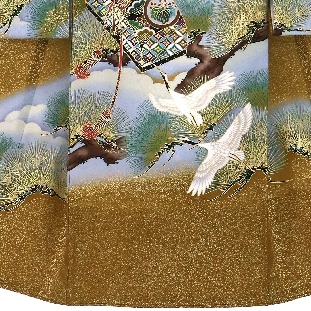 お宮参り産着／桑茶に金箔、鷹と富士の祝い着／男児／裾中央詳細