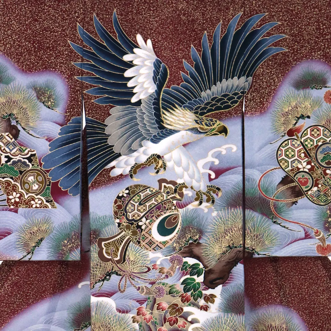 お宮参り産着／紫檀（したん）色に金箔、鷹の祝い着／男児／背中詳細