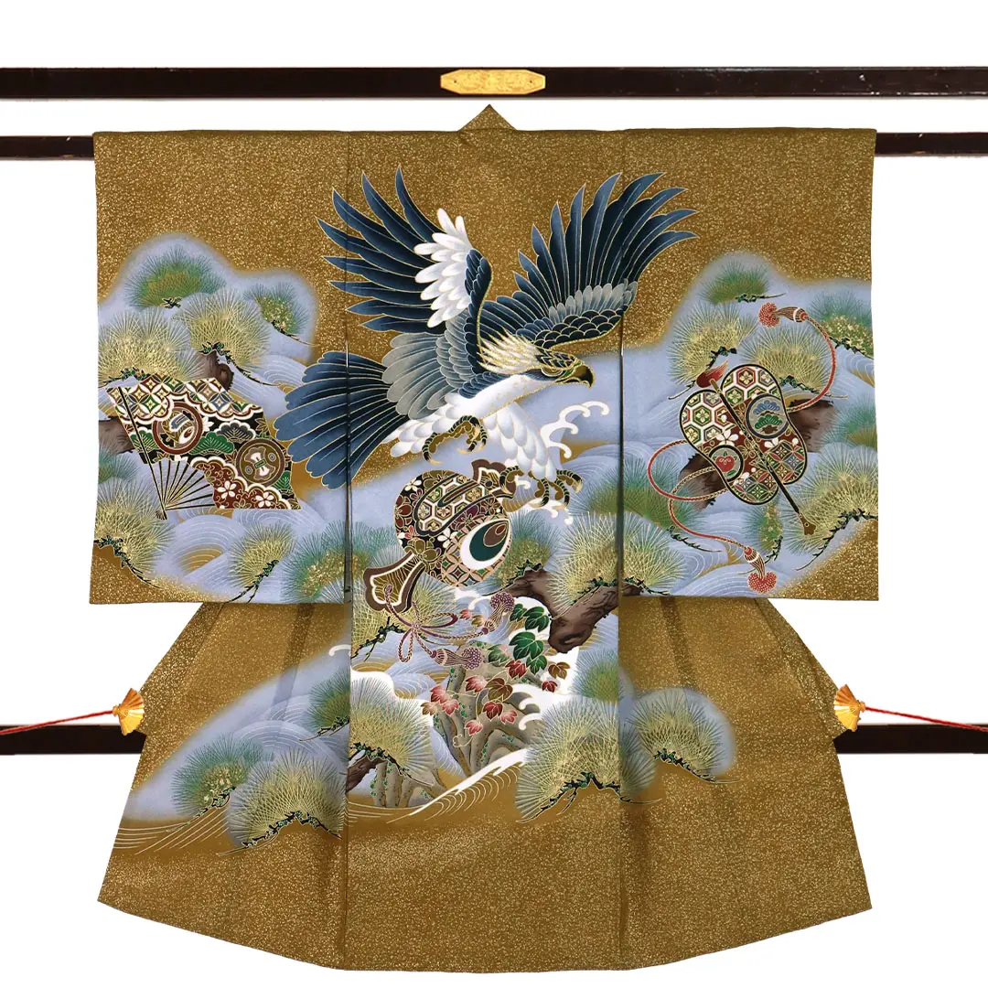 お宮参り産着／桑茶に金箔、鷹の祝い着／男児／正面