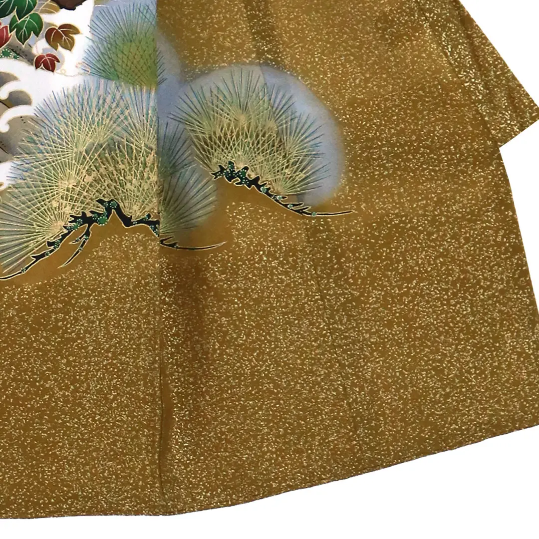 お宮参り産着／桑茶に金箔、鷹の祝い着／男児／右裾詳細