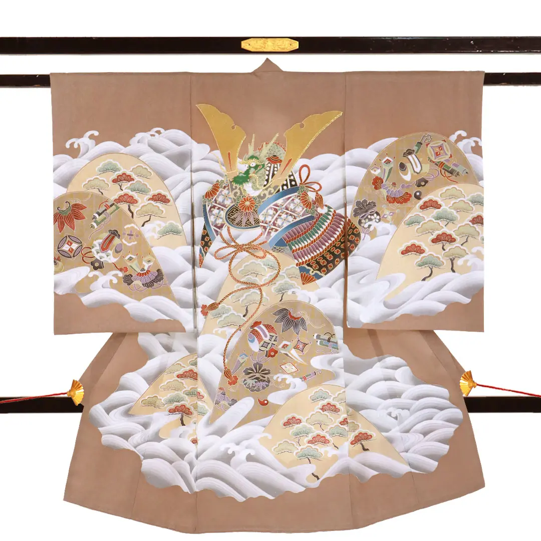 お宮参り産着／白茶に兜、山と波の祝い着／男児