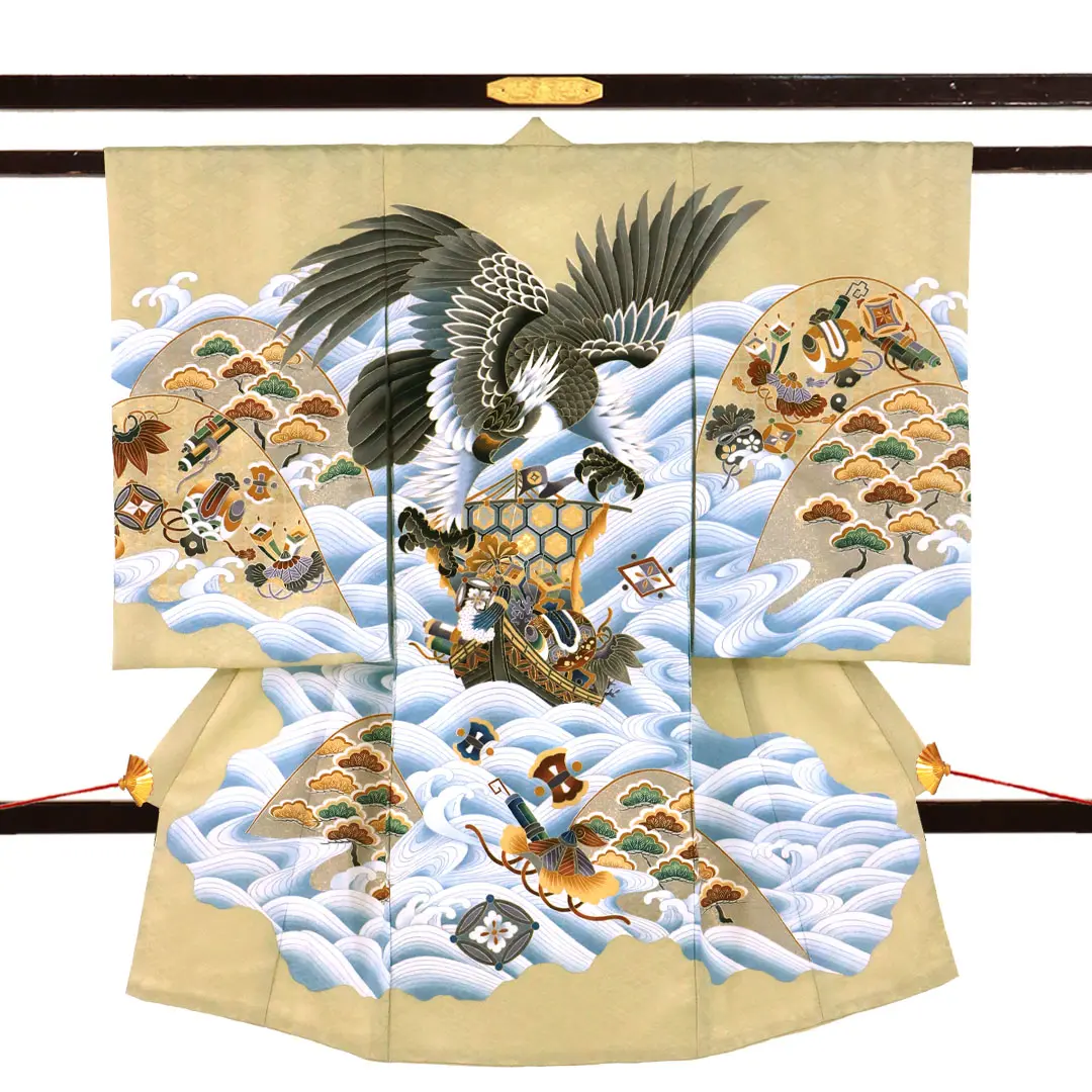 お宮参り産着／鳥の子色に鷹と宝船の祝い着／男児（ポリエステル）／正面