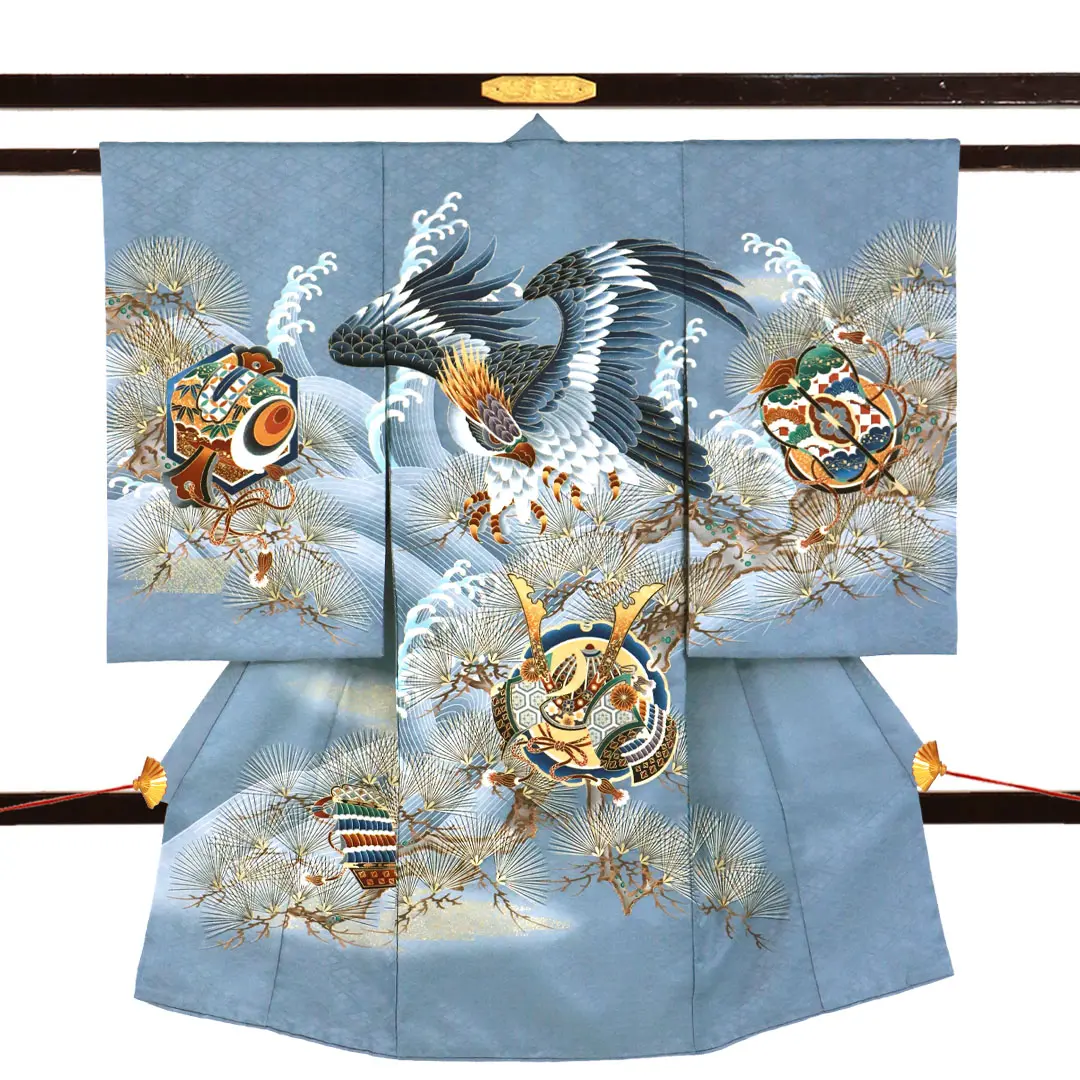 お宮参り産着／藍鼠（あいねず）地に鷹と松の祝い着／男児（ポリエステル）／正面