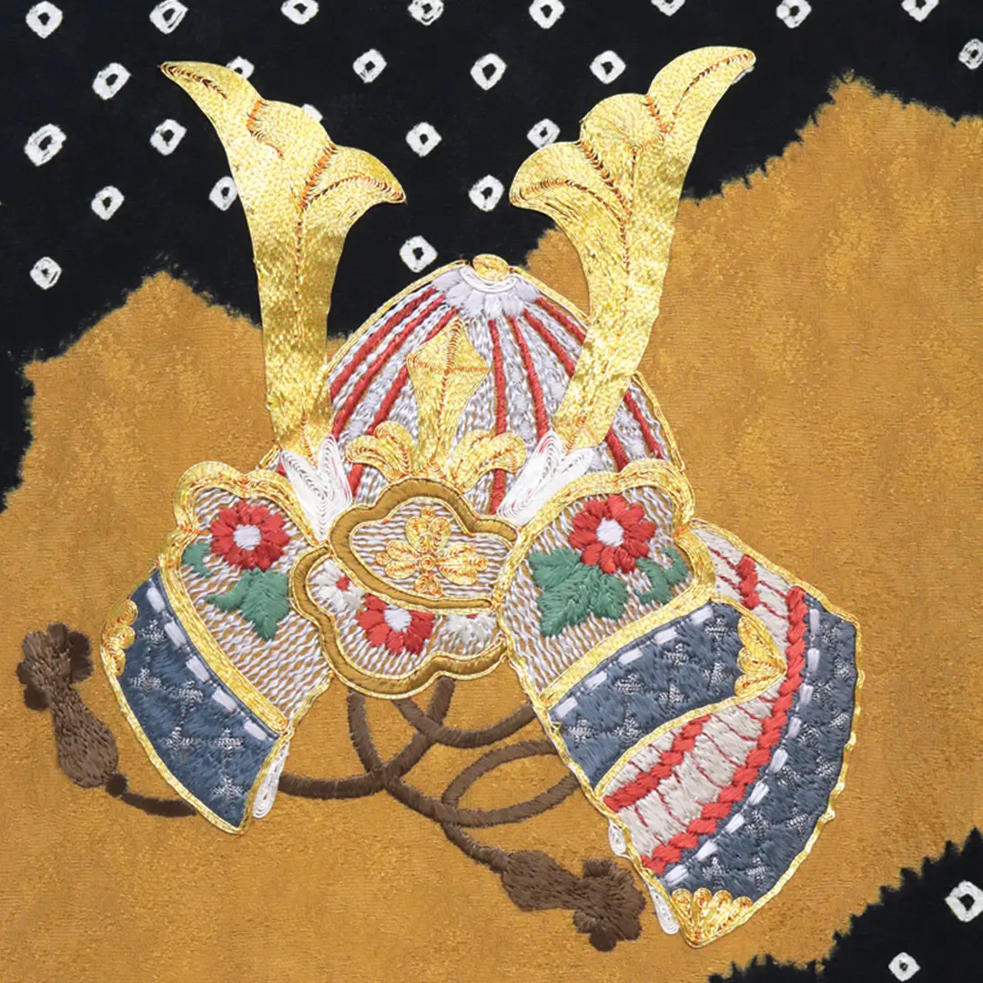 お宮参り産着レンタル／黒地に鹿の子絞り、兜と紋尽くしの祝い着／男児