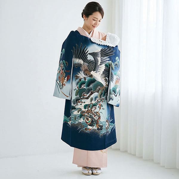 お宮参り産着／鉄紺地に鷹と松、打ち出の小槌の祝い着／男児