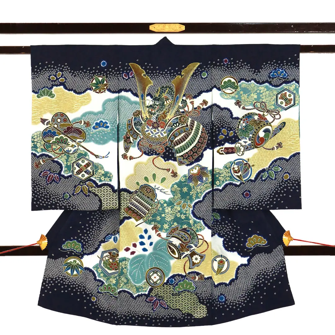 紺地に疋田（ひった）柄、兜の祝い着／男児
