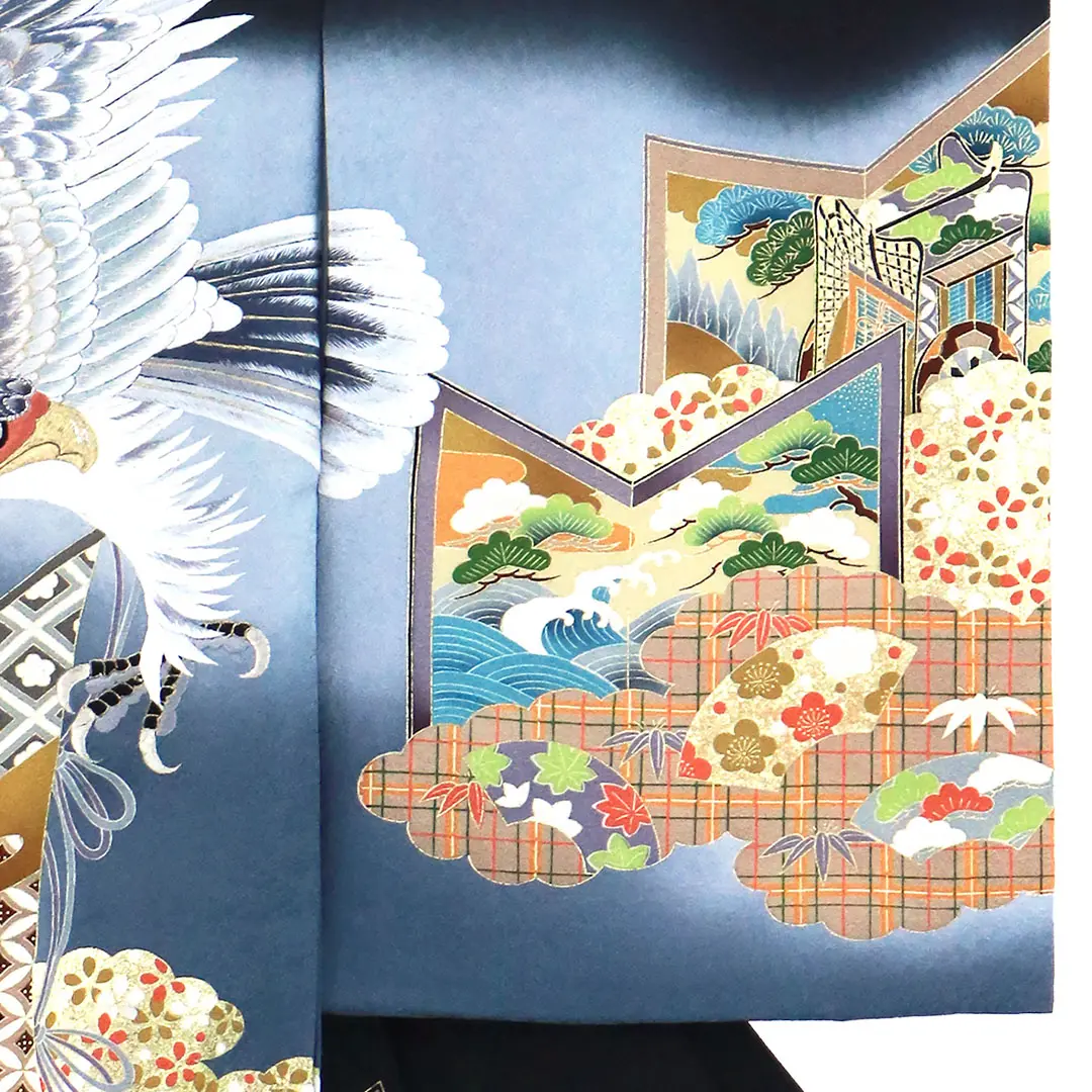 お宮参り産着／黒地に白銀の鷹、屏風の祝い着／男児／右袖詳細