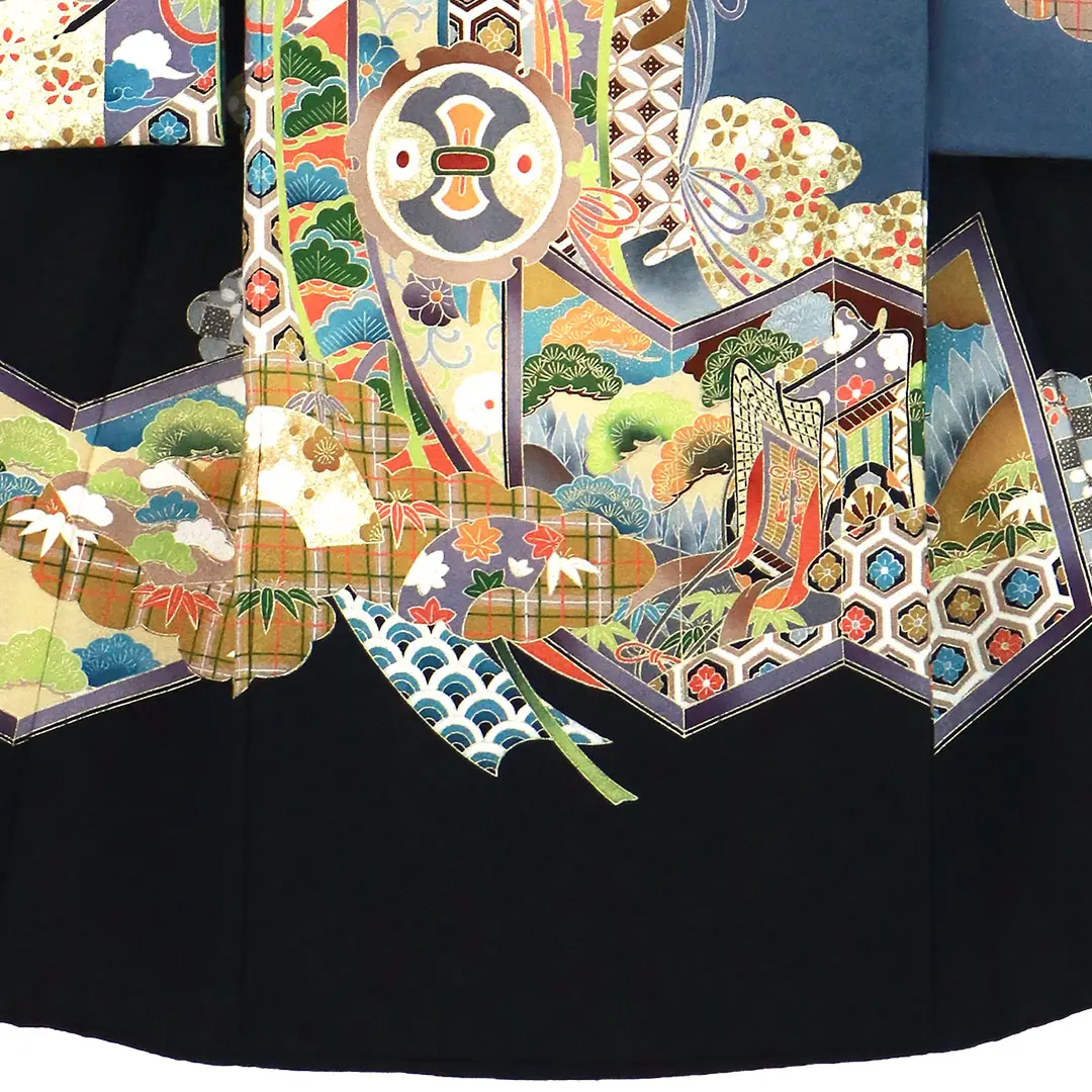 お宮参り産着／黒地に白銀の鷹、屏風の祝い着／男児／裾中央詳細