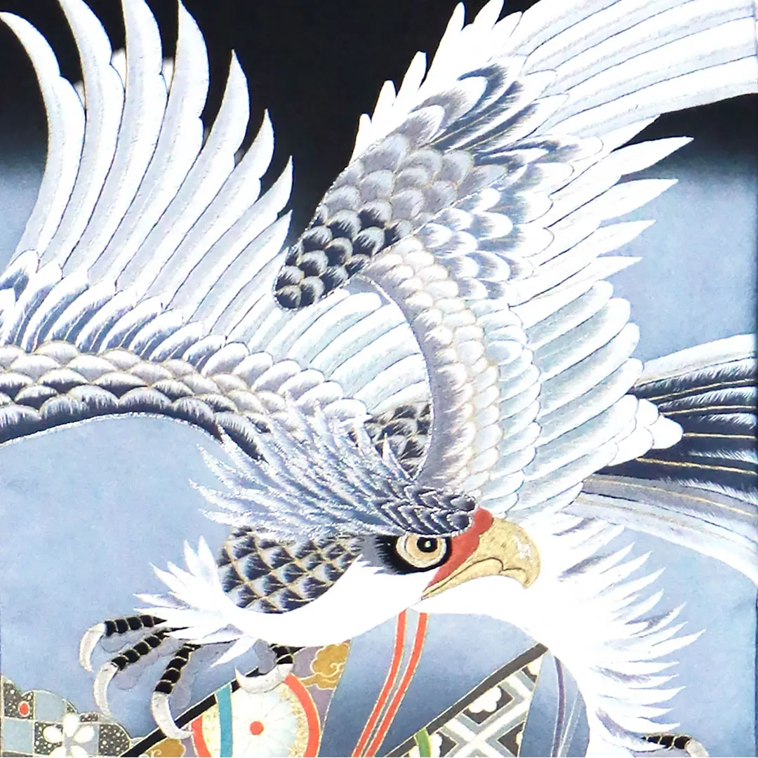 お宮参り産着／黒地に白銀の鷹、屏風の祝い着／男児／背中の柄詳細