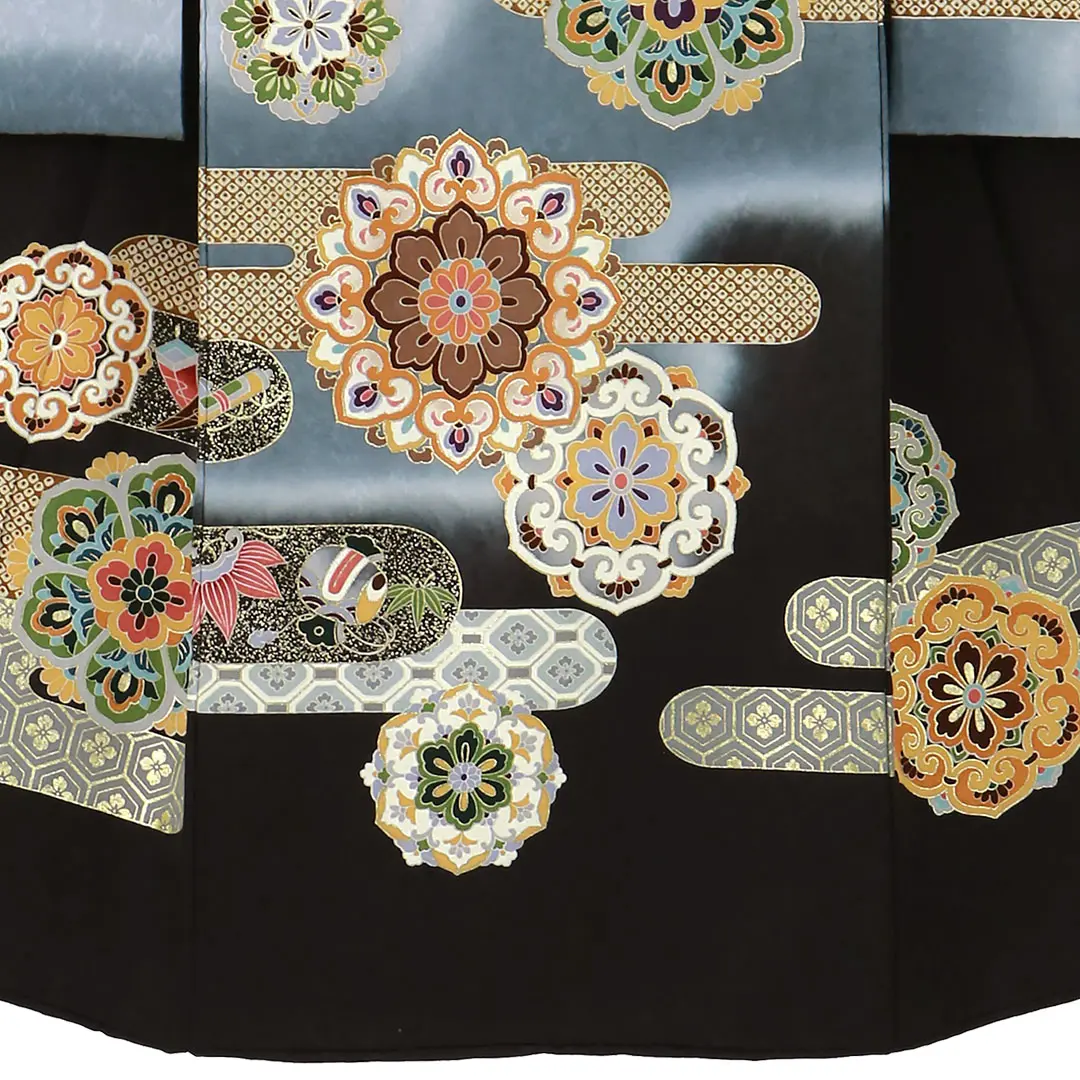 お宮参り産着／黒地に鳳凰と華紋の祝い着／男児／裾中央詳細