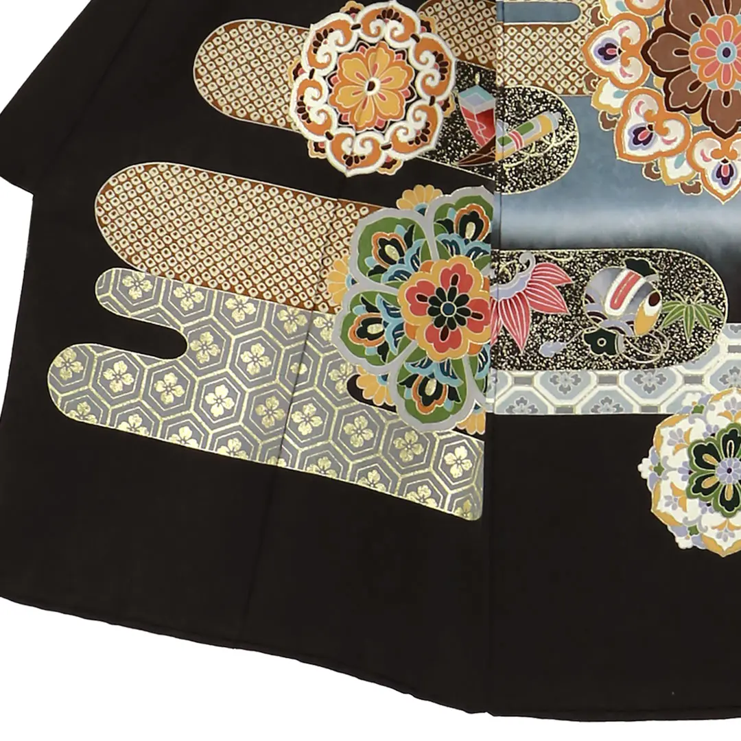 お宮参り産着／黒地に鳳凰と華紋の祝い着／男児／左裾詳細