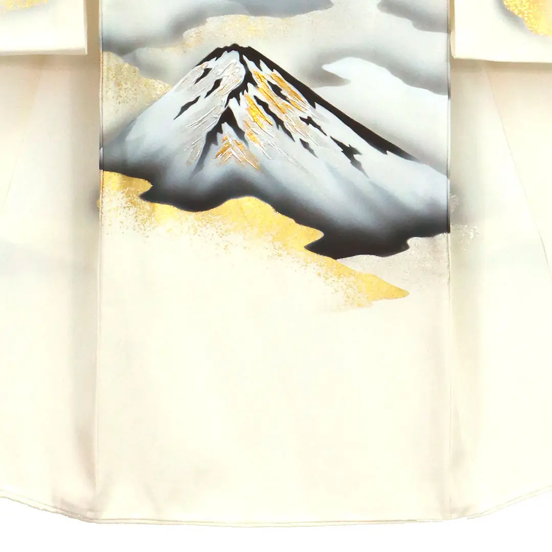 お宮参り産着／白地に龍と富士山の祝い着／男児／裾中央詳細
