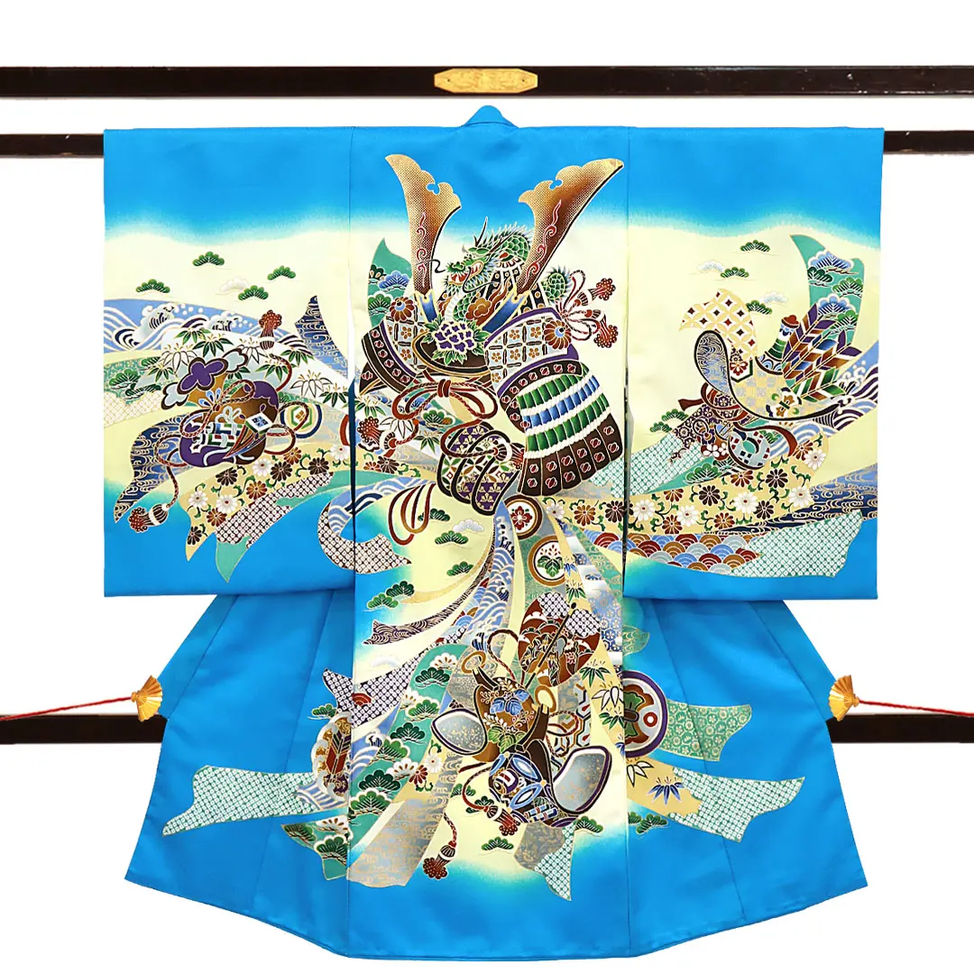 水色地に兜と束ね熨斗の祝い着（産着）／男児（ポリエステル）／正面