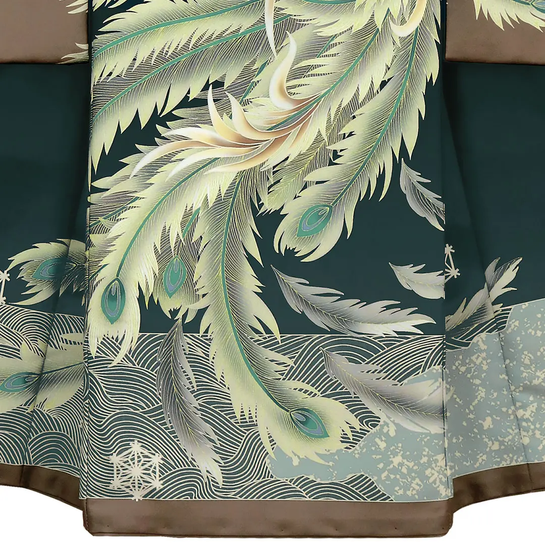 お宮参り産着／黒地に鳳凰と雪の結晶の祝い着／男児（ポリエステル）／裾中央詳細